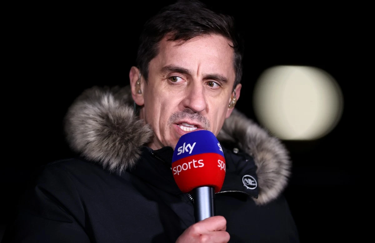 Gary Neville Speaks Out: United urged to find "top class" manager despite Carrick's success